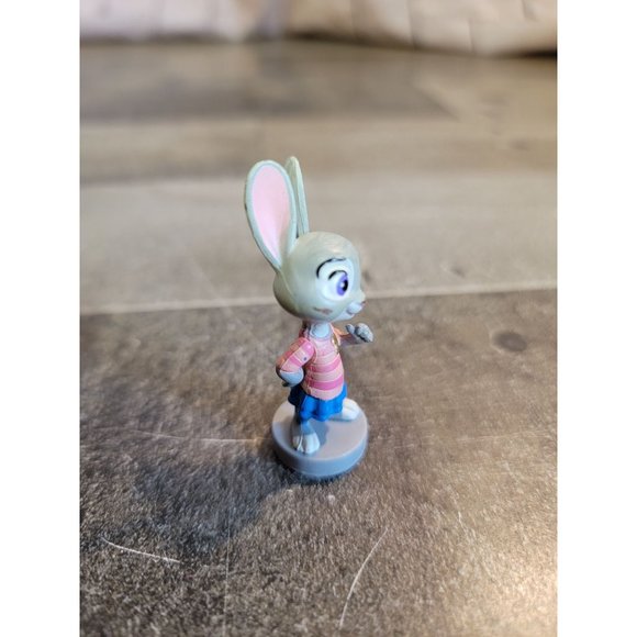 Zootopia Judy Hops bunny rabbit Disney toy figure - Picture 3 of 6